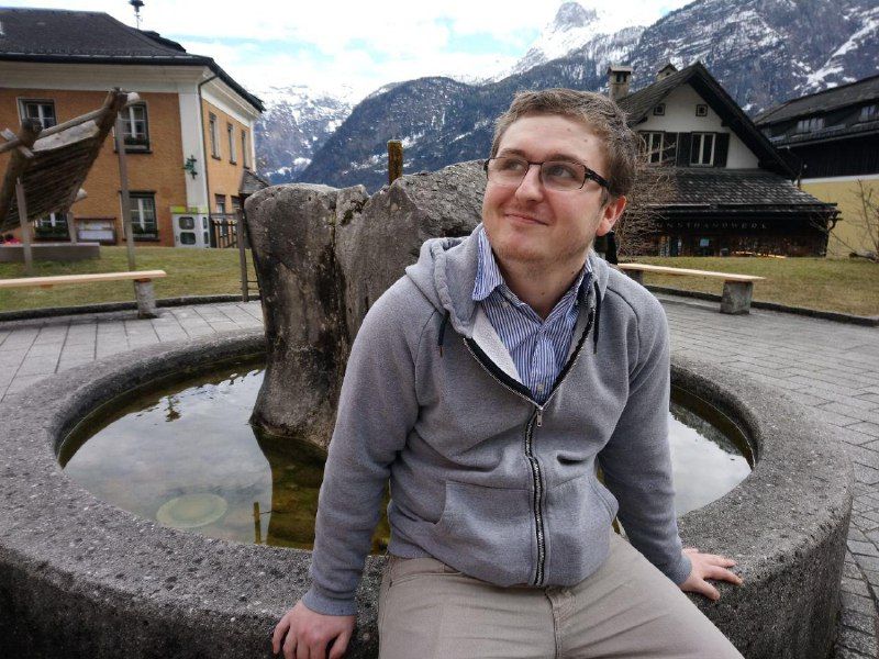 This 22 year old self-taught PHP developer earns $15k a month and lives in an Austrian farmhouse