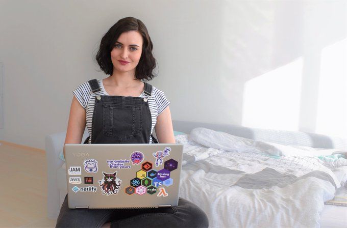 How Lucie got her first Frontend Developer job without a CS degree [deleted]